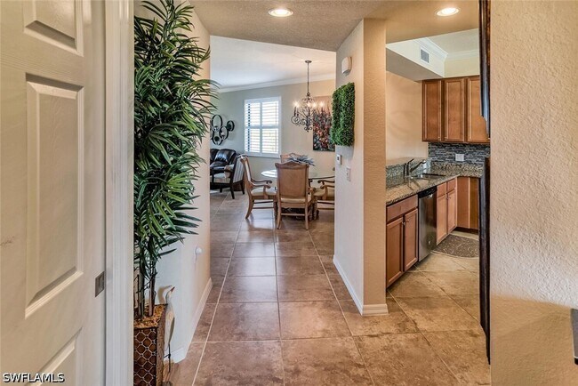 Building Photo - 9719 Acqua Ct