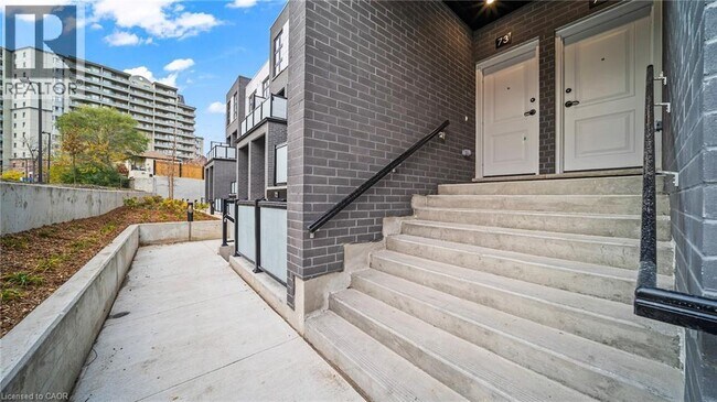 Building Photo - 31 Mill St