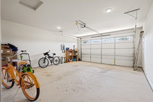 Building Photo - 1522 Autumn Ln