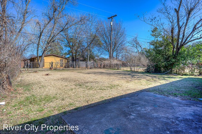 Building Photo - 3 br, 1.5 bath House - 502 SENECA TRAIL - 502