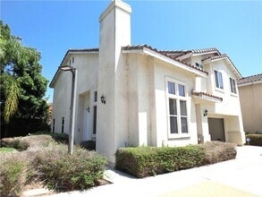 Building Photo - 5015 Tyler Ave