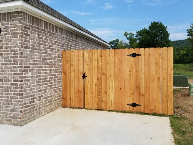 small fenced yard - 3785 W Maclura Way