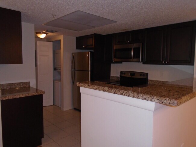 Building Photo - 8845 Okeechobee Blvd