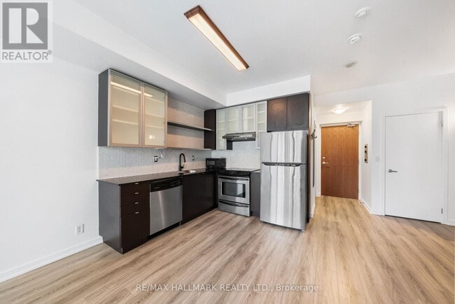 Building Photo - 33 Lombard St