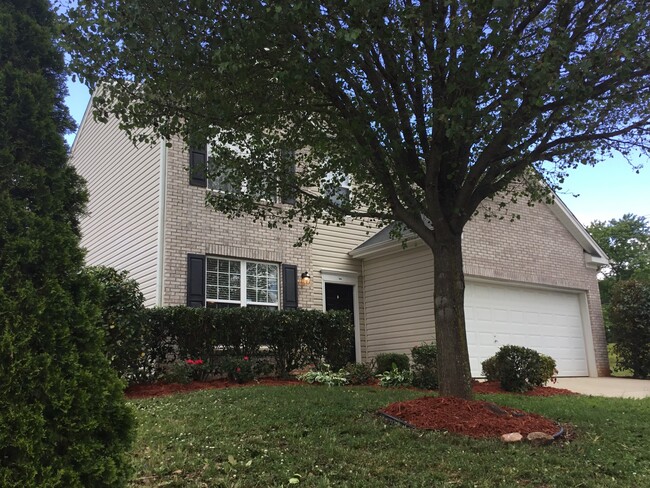 Building Photo - 6004 Glen Way Dr