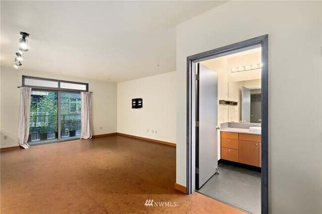 Foto del edificio - 1414 12th Ave