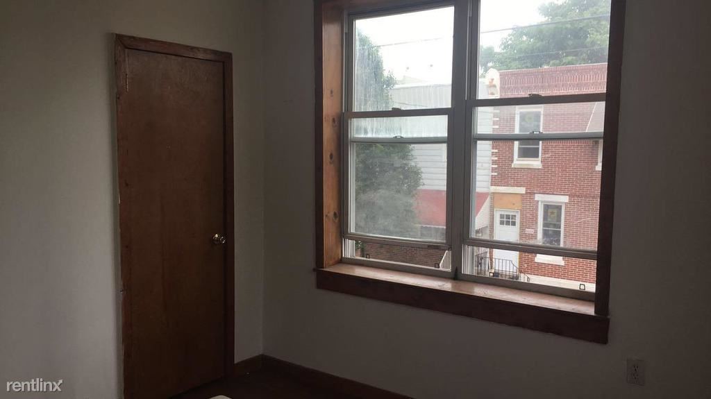 Building Photo - 1426 S 18th St