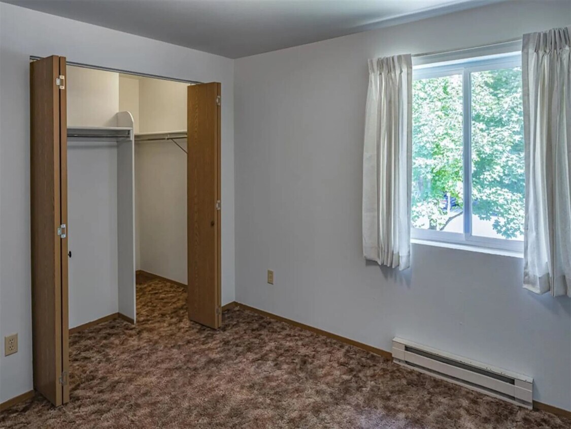 Foto del edificio - 402 S 5th St E