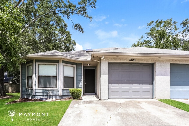 Building Photo - 5613 Pinebay Cir N