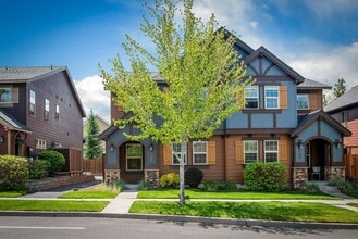 Building Photo - 20469 Brentwood Ave