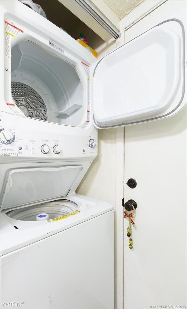 Foto del edificio - 2 br, 2 bath  - 125 NW 93rd Ave