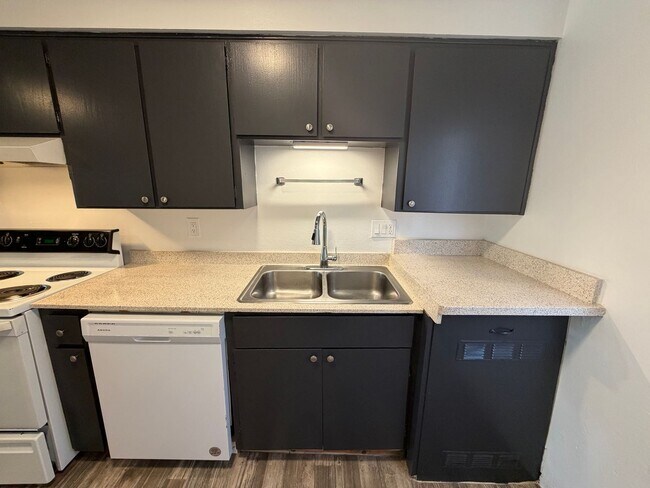 Foto del edificio - 8439 E Coronado Rd