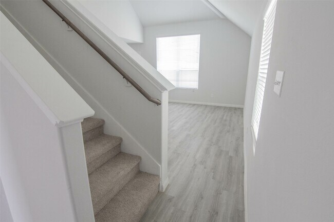 Foto del edificio - 18631 Rock Flats Ravine Dr