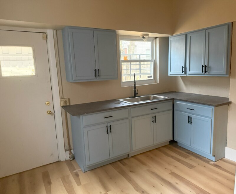 Building Photo - 7123 Kedron St