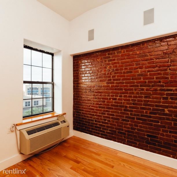 Building Photo - 618 Lafayette Ave
