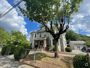 Building Photo - 36 Lowell Ave