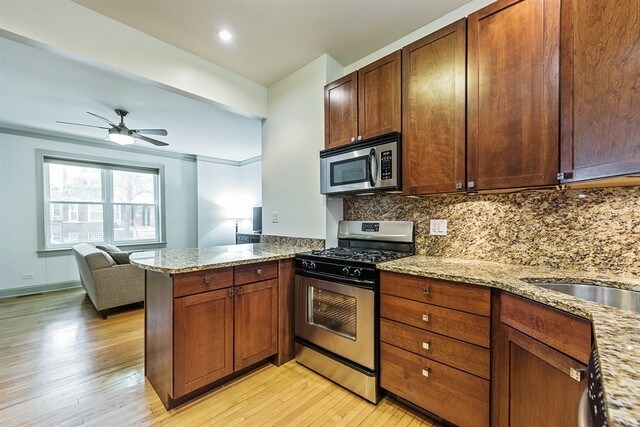 Foto del edificio - 3737 N Leavitt St
