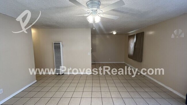 Foto del edificio - Cute & Cozy 2 Bed, 1 Bath Hesperia Home!!!