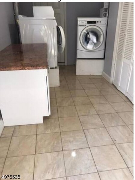 Foto del edificio - 6 Christopher Ct