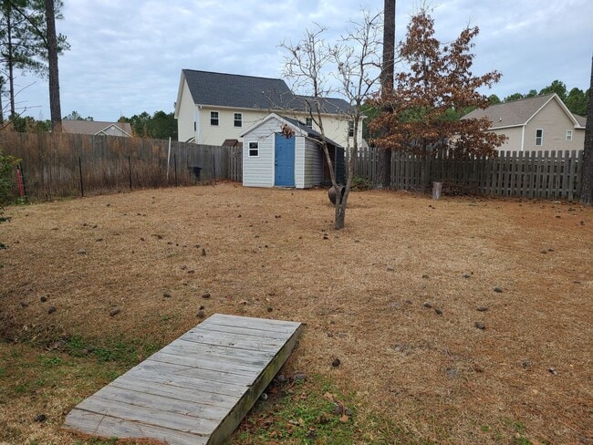 Building Photo - 4 Bed, 2.5 Bath unfurnished home located in The Village in Folkstone Community - Holly Ridge