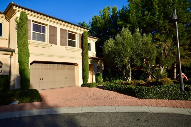 Foto del edificio - Beautiful 3 Bedroom Irvine Home