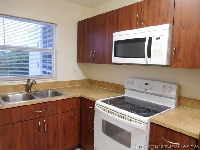 Foto del edificio - 1425 Arthur St