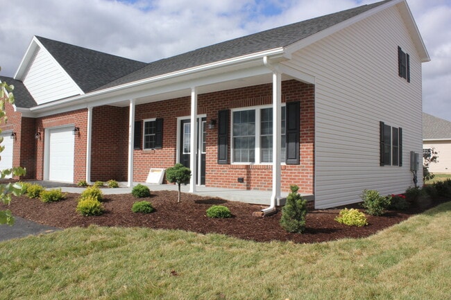 Building Photo - Duplex in Turner Ashby School District