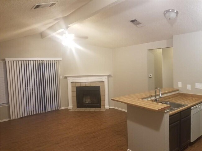 Building Photo - 1214 Orchard Park Cir