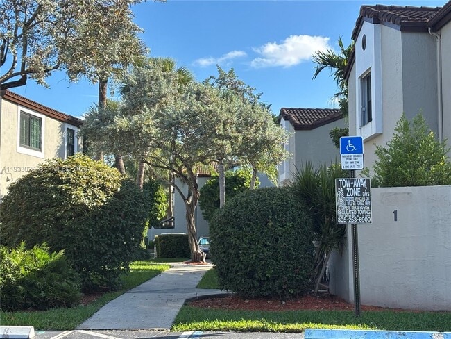 Building Photo - 10520 SW 153rd Ct