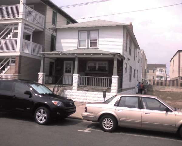 Primary Photo - 321 E Oak Ave
