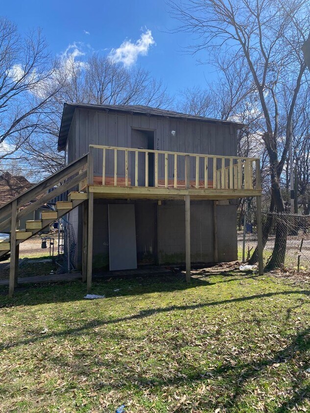 Primary Photo - 716 N 18th St
