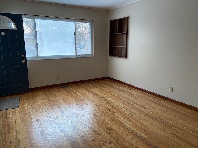 Foto del edificio - 8833 E 121st St