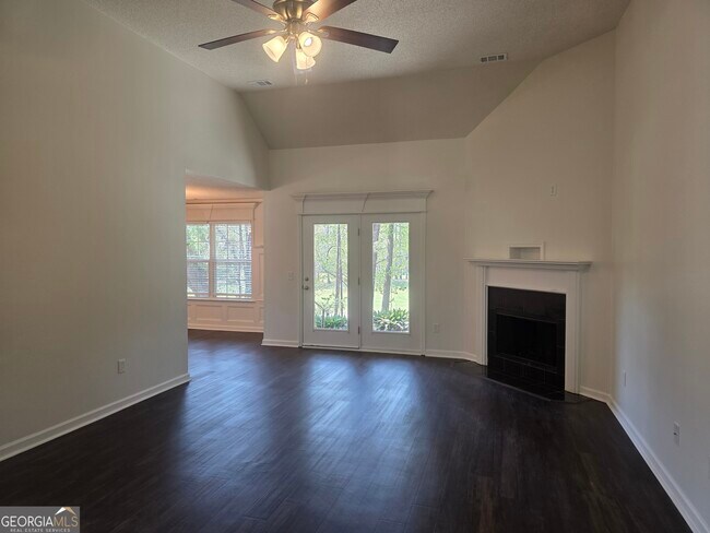 Foto del edificio - 434 Roberts Way