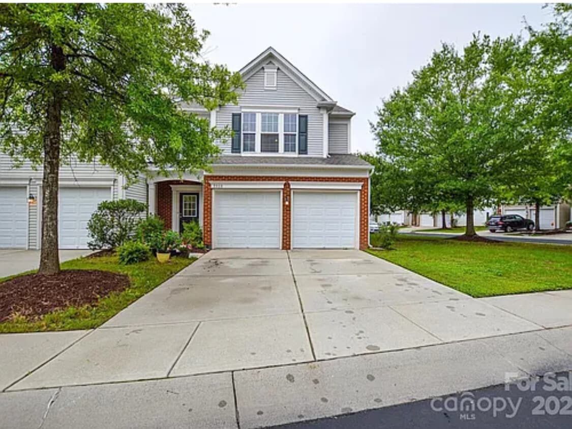 Foto principal - 9908 Fallon Trace Ave