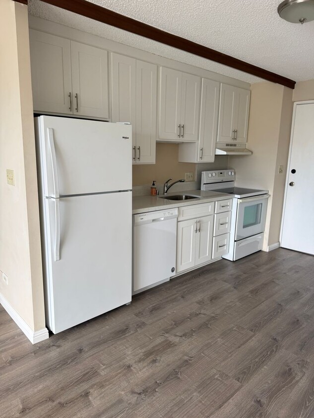 1 bedroom unit at Kapiolani Manor for $1,900.00/mo - 1 bedroom unit at Kapiolani Manor for $1,900.00/mo