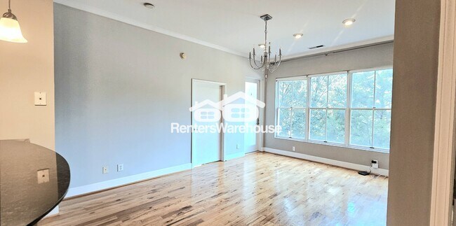 Foto del edificio - 384 Ralph McGill Blvd NE