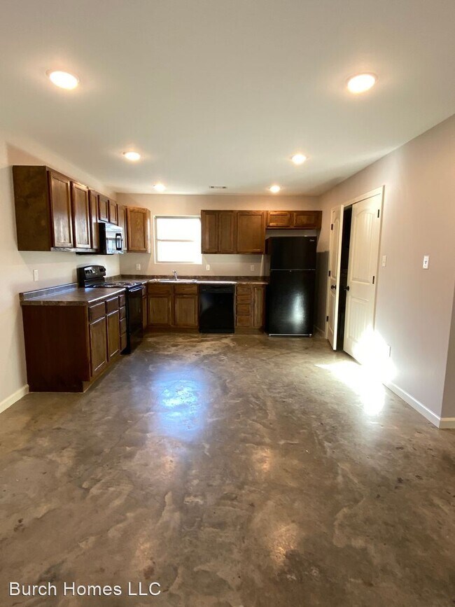 Building Photo - 3 br, 2 bath House - 1308 W Monroe Ave. Un...