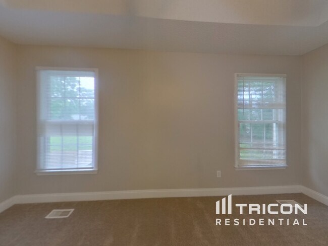 Building Photo - 1527 Seejay Ct