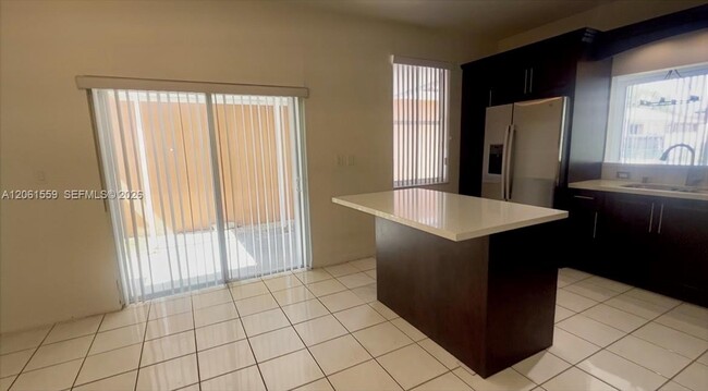 Building Photo - 6983 SW 161st Pl