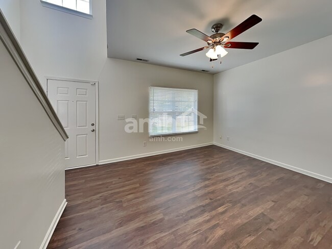 Building Photo - 15730 Lakepoint Forest Dr