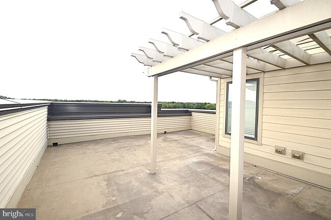 Building Photo - 44878 Tiverton Sq