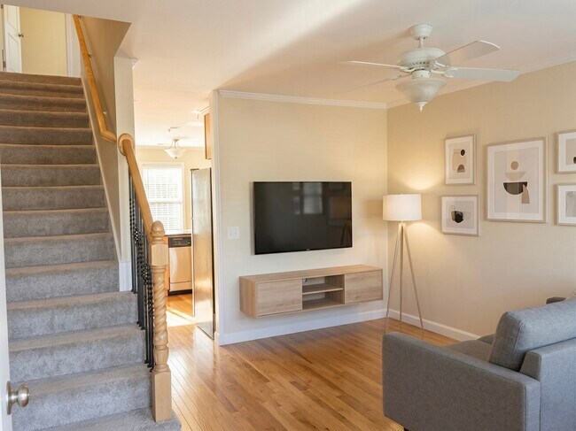 Foto del edificio - 200 Clover Ct