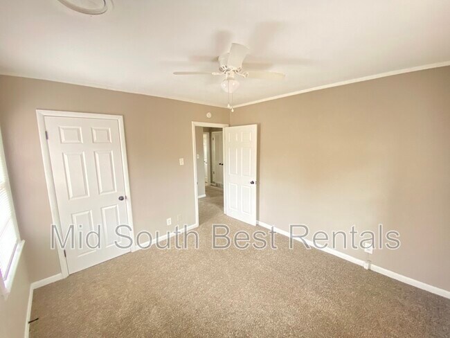 Building Photo - 4349 Windward Dr