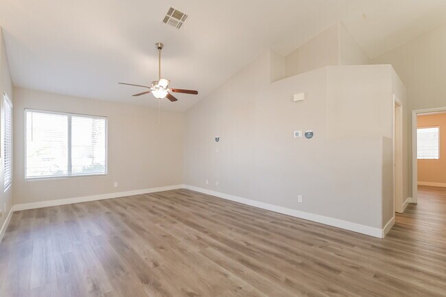 Foto del edificio - 132 Park Ridge Ln