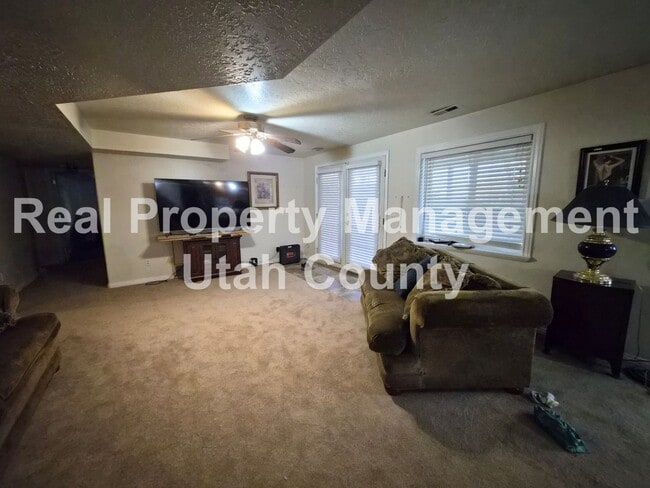 Building Photo - Pond view Basement Apartment