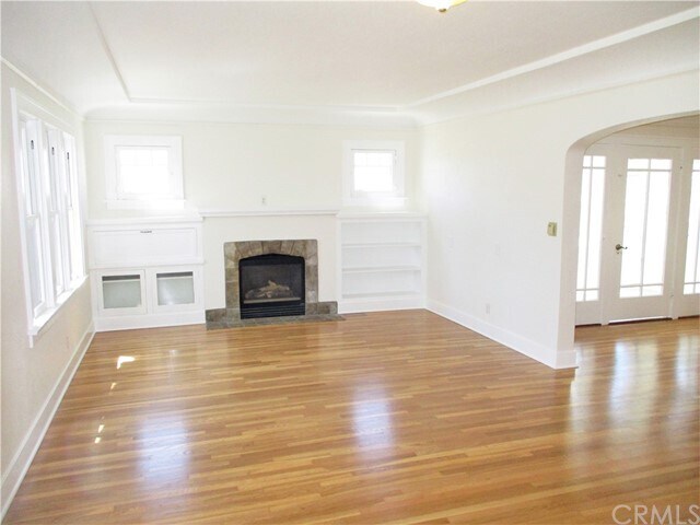 Building Photo - 1110 S Ross St