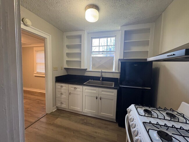 Foto del edificio - 1020 Adams St