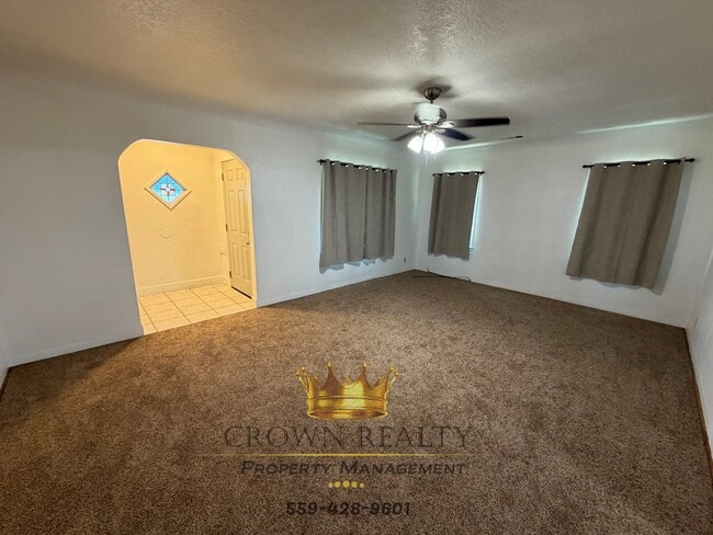 Foto del edificio - 893 E Academy Ave
