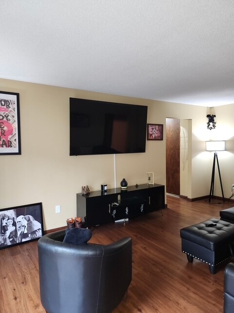Building Photo - 936 Westbrooke Way