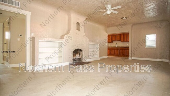 Foto del edificio - 7320 Dale Rd